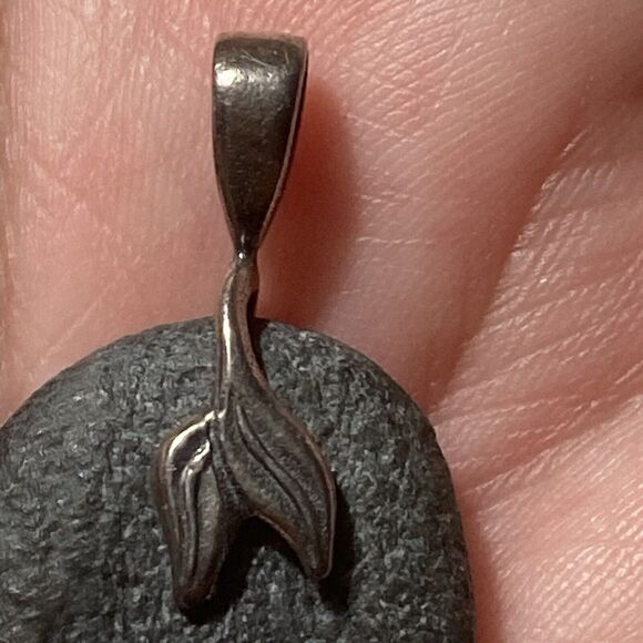 Black Lava Rock Oval Pendant With 925 Mermaid Tail Bail Sterling Silver 1.5 Inch - Picture 8 of 8